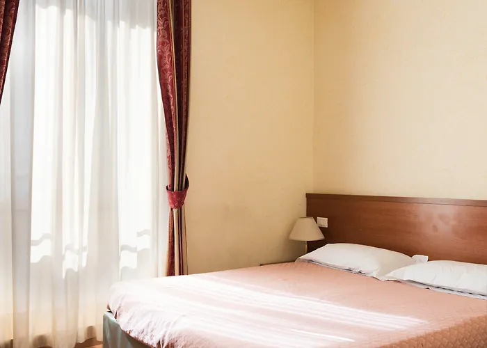 Stromboli Otel 3*