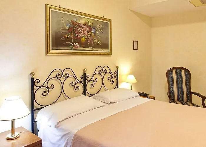 Stromboli Hotel Rome